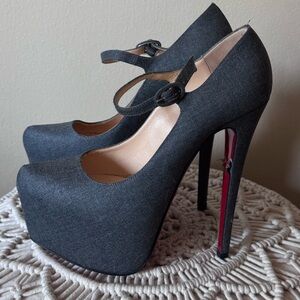 Christian Louboutin Lady Gray Cloth Platform Mary Jane Buckle 6” Pumps